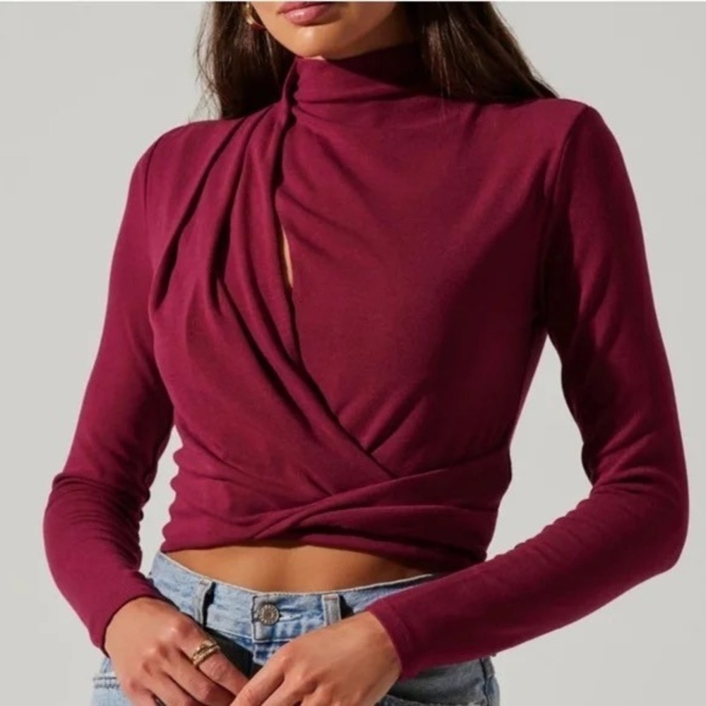 Twist Front Long Sleeve Top - Burgundy